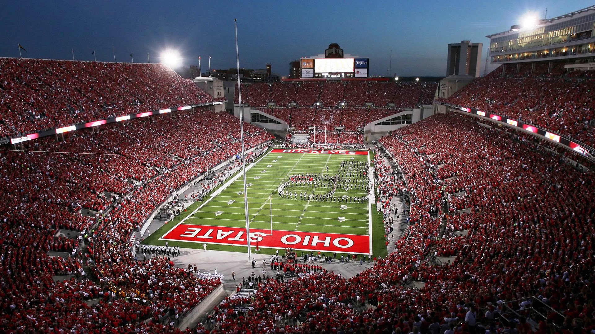 九游-詹姆斯超越科比升至历史得分榜第三，詹姆斯总得分超越科比的比赛